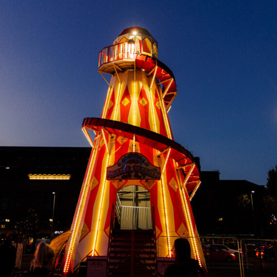 A red and white helter skelter